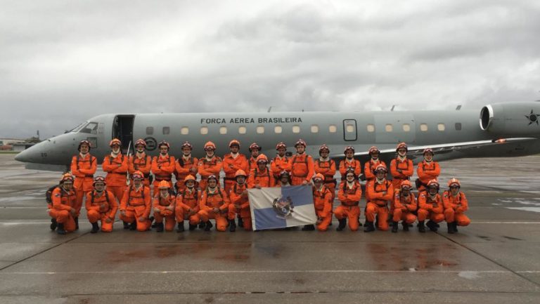 30 Bombeiros do Rio estão indo para a Amazônia
