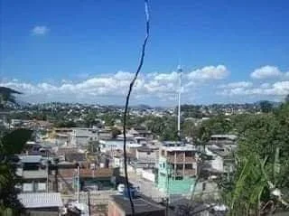 BOCA DE FUMO É ASSALTADA NO RJ