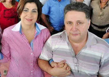 Garotinho e Rosinha são presos por suspeita de superfaturamento de R$ 1 bilhão