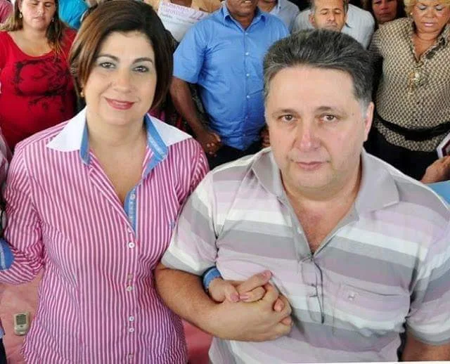 Garotinho e Rosinha são presos por suspeita de superfaturamento de R$ 1 bilhão