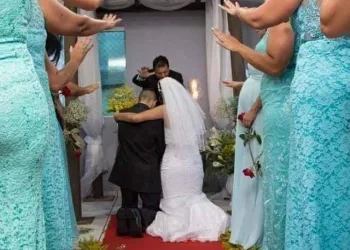 QUE LINDA HISTÓRIA DE AMOR…
