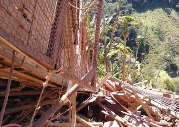 TRAGEDIA NO RJ!! ACIDENTE MATA 1 E FERE DUAS PESSOAS