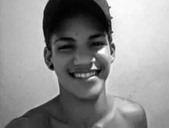 Jovem É Morto Indo Para A Escola no RJ