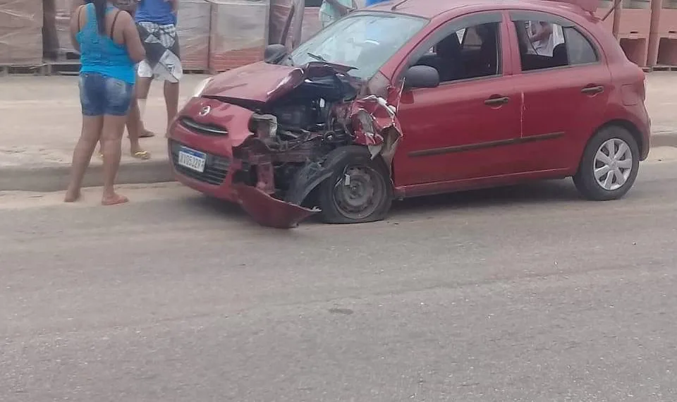 ACIDENTE IMPRESSIONANTE EM CAMPO GRANDE (FOTOS)