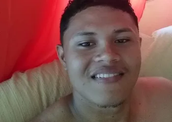 TRABALHADOR É BALEADO EM COMUNIDADE NA ZONA OESTE