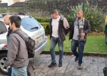 CHEFE DA MILÍCIA Ê PRESO EM APTO DE LUXO NA ZONA OESTE