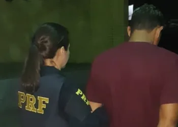 PRF prende cinco foragidos da justiça nas rodovias do RJ