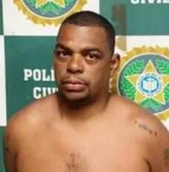 TRAFICANTE ESTAVA DE BOA EM PRAIA DO RJ E… A CASA CAIU