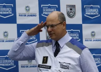 Witzel é chamado de fascista em inauguração e rebate: ‘Olha o maconheiro aí’