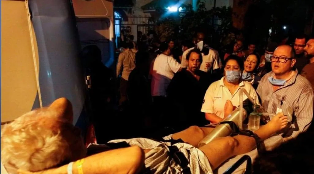 ATUALIZANDO!! INCÊNDIO EM HOSPITAL DO RJ