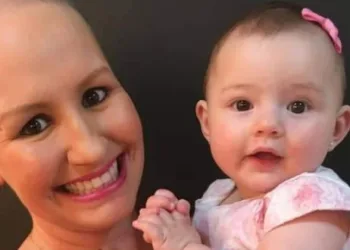Ela teve câncer no início da gravidez, disse não ao aborto e salvou as duas vidas