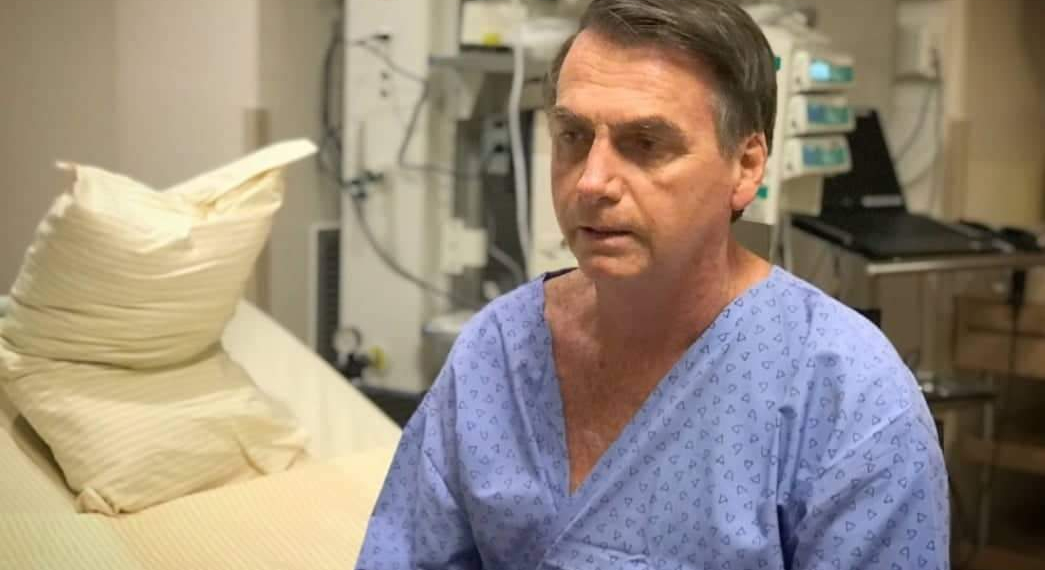 Bolsonaro dá entrada a hospital no qual será submetido a cirurgia no domingo