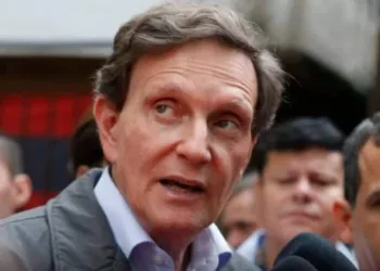 Não atuo como bispo evangélico na prefeitura’, afirma Marcelo Crivella