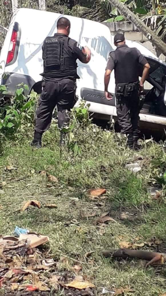 BANDIDOS SÃO MORTOS NA RIO- SÃO PAULO( FOTOS)