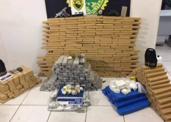 Namorada se revolta com traição e entrega companheiro para a polícia