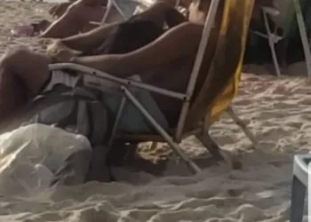 CASAL FAZENDO SEXO A LUZ DO DIA EM BARRA DE GUARATIBA( VIDEO)