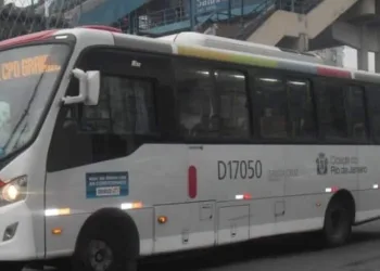 Ônibus das linhas 841 e 869 dão desconto para pagamento de tarifa em dinheiro; R$ 3,50