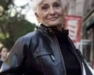EM APP DE PAQUERA HÁ 8 MESES, IDOSA DE 83 ANOS JÁ FEZ SEXO COM MAIS DE 50 HOMENS