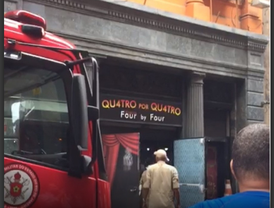 CASA DE SALIÊNCIA PEGA FOGO NO RJ