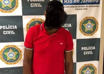 POLICIA PRENDE HOMEM QUE ESPANCOU A MÃE NO RJ