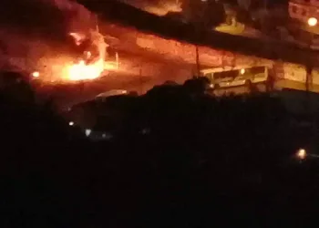 GUERRA NO RJ!!COMANDO VERMELHO INVADE COMUNIDADES DE FACÇÃO RIVAL ( FOTOS E VÍDEOS)