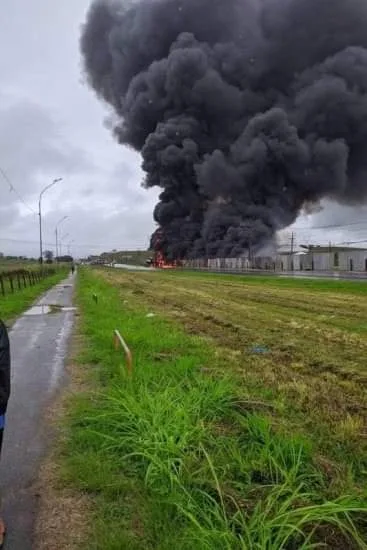 ATUALIZANDO!! DUAS PESSOAS MORREM EM ACIDENTE EM SEROPÉDICA