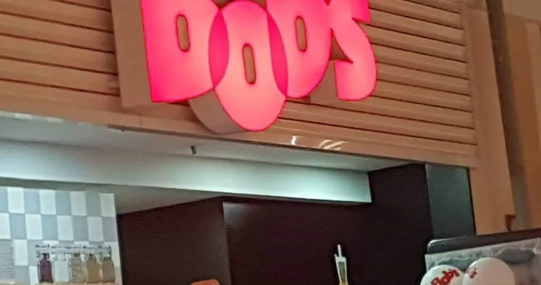 MULHER SE REVOLTA COM O BOBS DE UM SHOPPING NA ZONA OESTE