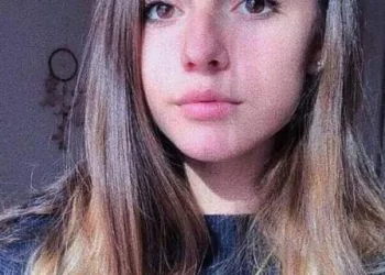MENINA DESAPARECIDA!! FAMILIA PEDE AJUDA