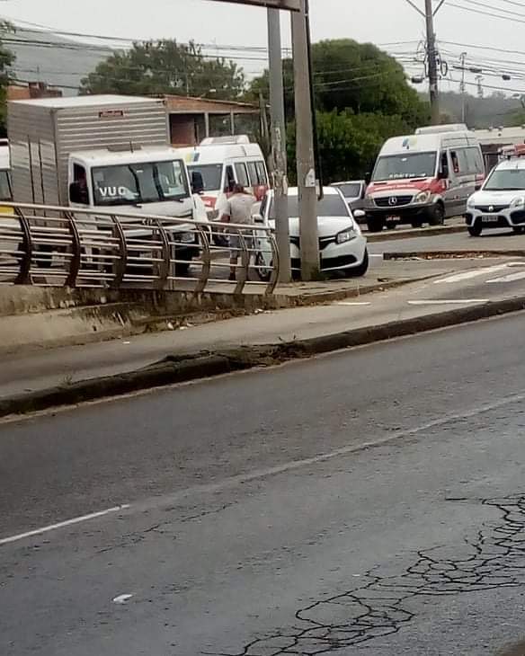 ACIDENTE NA CESÁRIO DE MELLO EM CAMPO GRANDE