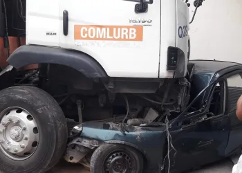 CAMINHÃO DE LIXO DA COMLURB DESGOVERNADO DEIXA FERIDOS NO RJ