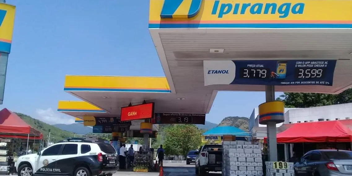 POSTO NA ZONA OESTE FECHADO POR ADULTERAR COMBUSTÍVEL