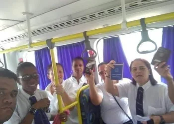 NÃO ACEITARAM ACORDO E FORAM EXPULSAS DA EMPRESA, RESUMINDO JUSTA CAUSA