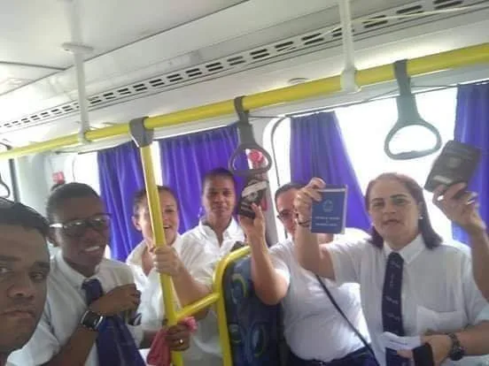 NÃO ACEITARAM ACORDO E FORAM EXPULSAS DA EMPRESA, RESUMINDO JUSTA CAUSA