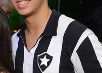 JOVEM MORRE EM GRAVE ACIDENTE DE CARRO NA ZONA OESTE