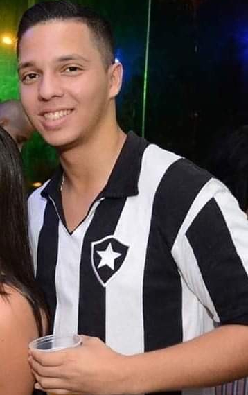 JOVEM MORRE EM GRAVE ACIDENTE DE CARRO NA ZONA OESTE