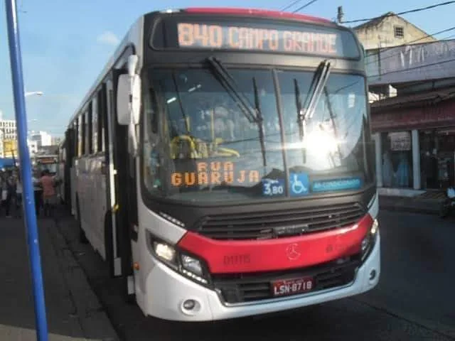 PASSAGEIRA É ROUBADA NUM ONIBUS EM CAMPO GRANDE