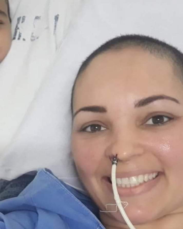 VAMOS AJUDAR ESSA POLICIAL!!