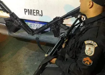 DOIS BANDIDOS  FORAM BALEADOS E PRESOS EM COMUNIDADE NA ZONA OESTE( FOTOS)