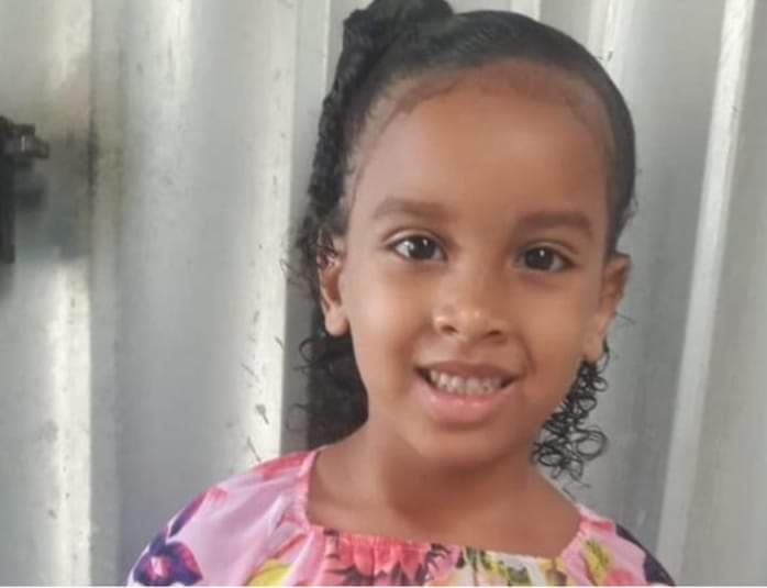 CORPO DA MENINA DE 6 ANOS QUE DESAPARECEU APÓS SAIR COM O TIO É ENCONTRADA NO RJ