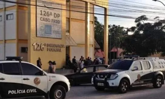 PADRASTO É PRESO POR ESTUPRAR ENTEADO DE 6 ANOS EM CABO FRIO