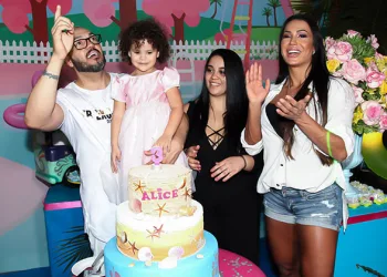 COM DÍVIDAS, BELO FAZ FESTA DE R$ 150 MIL PARA A NETA
