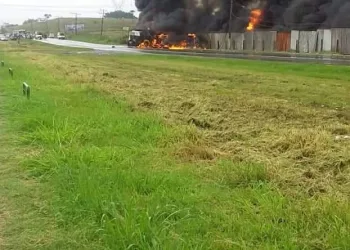 TRAGÉDIA NO RJ!! QUATRO MORTOS EM ACIDENTE!!