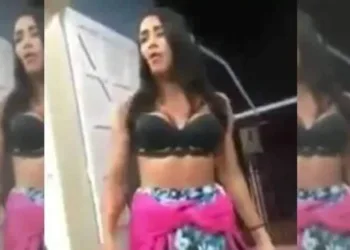 Trans invade culto e cobra pastor por programa: “Chupa p*** e não quer pagar”
