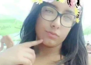 Menina que sofria bullying é enforcada e morta por colegas dentro de sala de aula em Porto Alegre