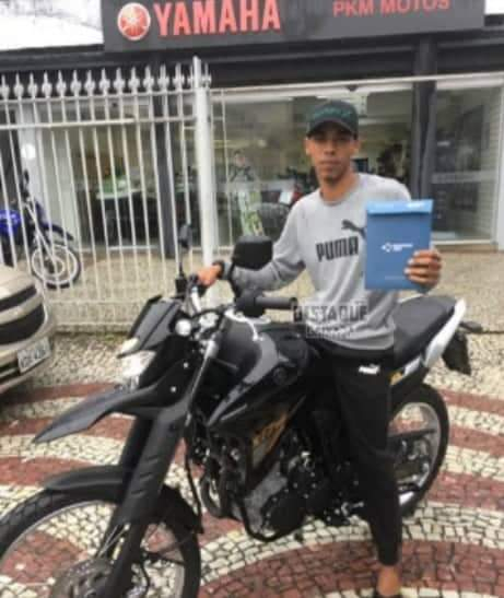 Jovem morre em acidente no RJ quatro dias depois de comprar moto