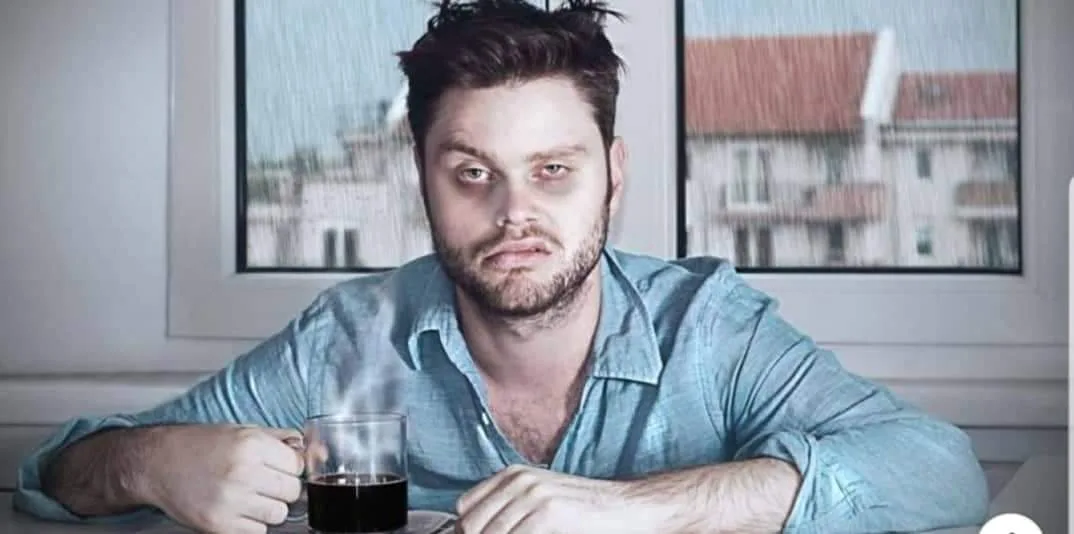 Justiça decreta ressaca como doença e podes faltar ao trabalho.