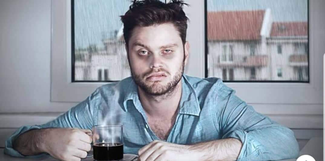 Justiça decreta ressaca como doença e podes faltar ao trabalho.