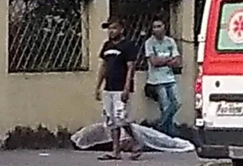 Grave acidente deixa um motoqueiro ferido e outro morto em Santa Cruz