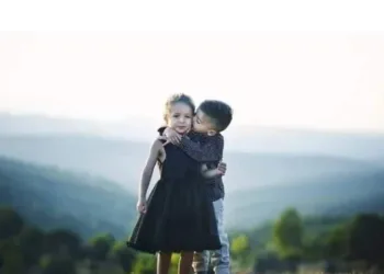 Criança Não Tem Namoradinho – Criança tem Amiguinho!