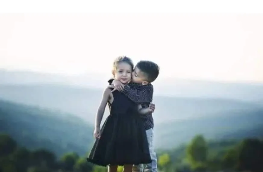 Criança Não Tem Namoradinho – Criança tem Amiguinho!